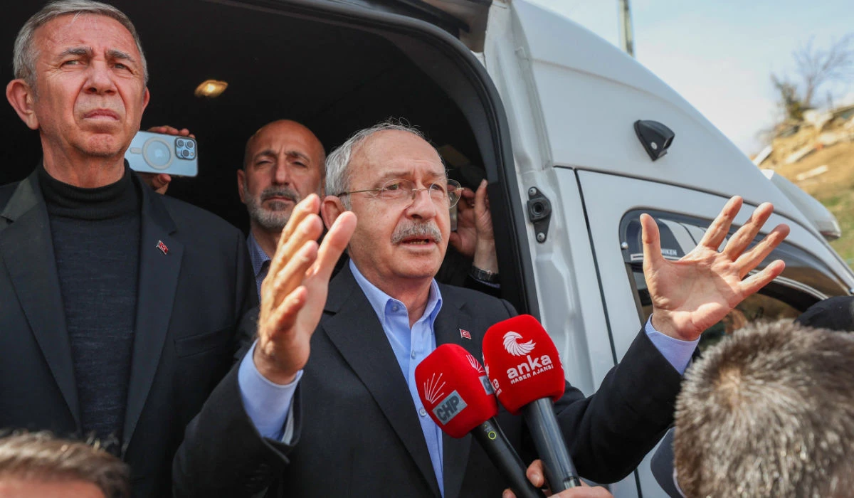 Kemal Kilicdaroglu talks to media as he visits earthquake-hit Kahramanmaras province, Turkey March 11, 2023. (REUTERS)