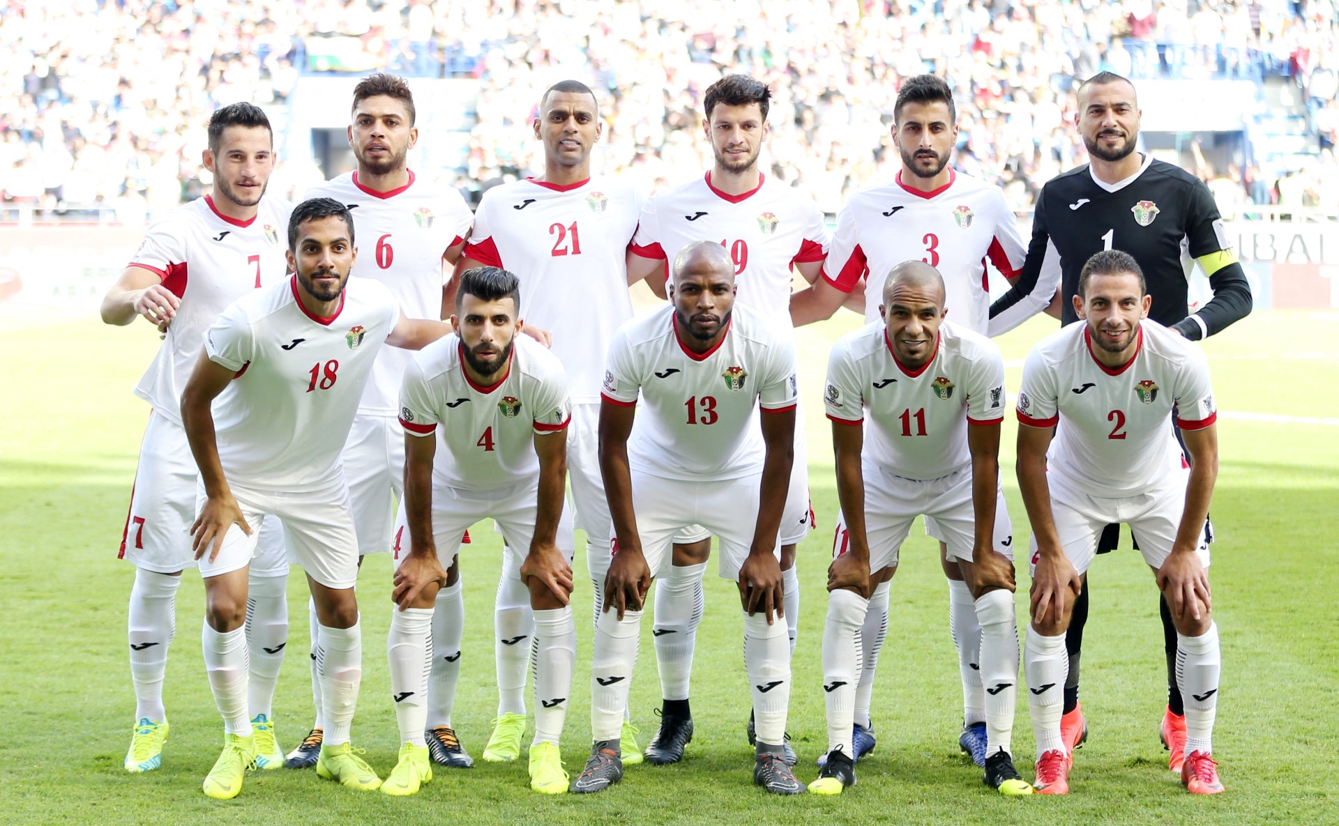 Jordan's team pose for a group picture during the 2019 AFC Asian Cup Round of 16 football match between Jordan and Vietnam at the Al-Maktoum Stadium in Dubai on January 20, 2019. (AFP)