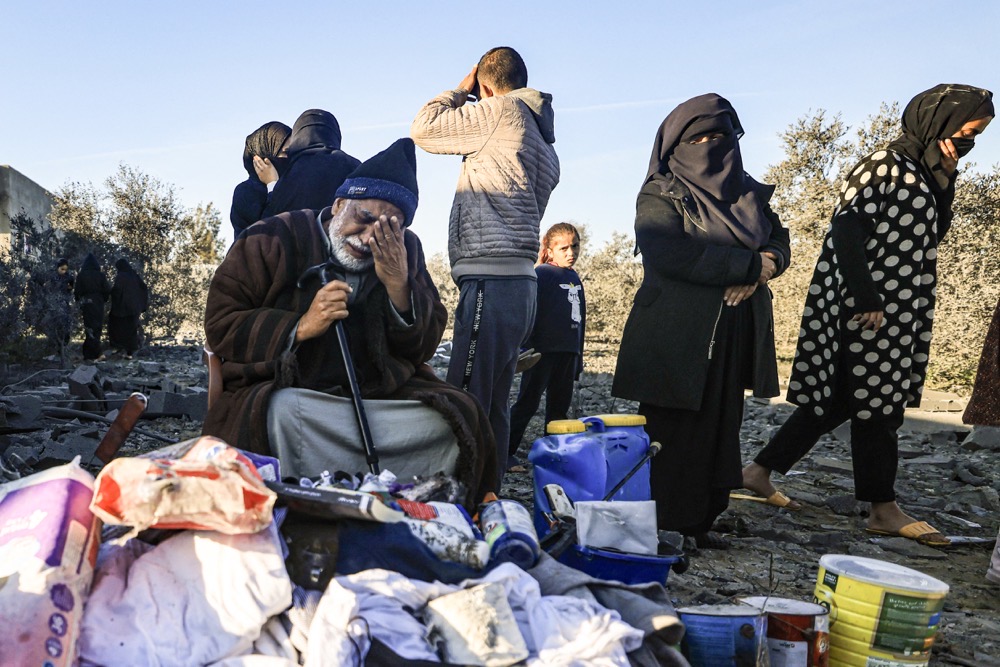 Aid chiefs say restrictions imposed by the Israeli military on humanitarian relief are depriving displaced Gazans of food and medicine. (AFP)