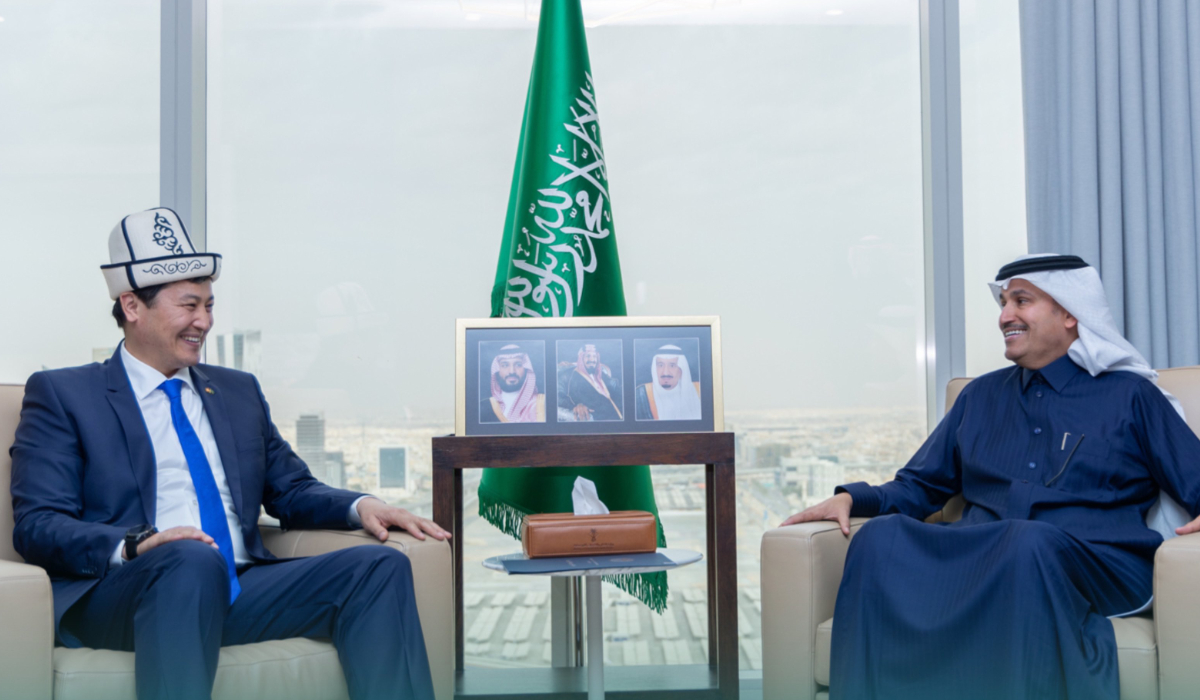 Saleh Al-Jasser holds talks with Ulukbek Maripov in Riyadh. (Supplied)