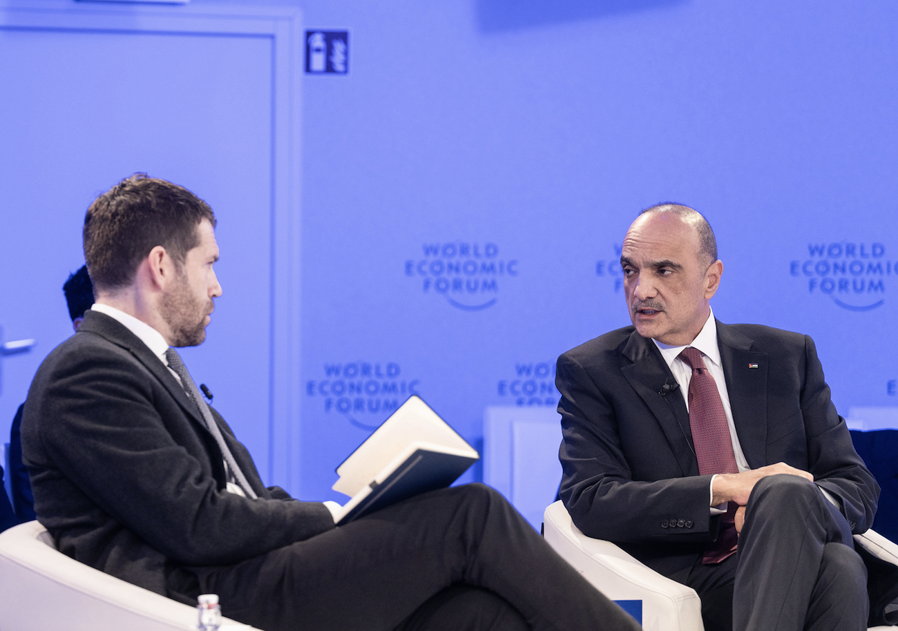 Jordan’s Prime Minister Bisher Khasawneh speaks with Daniel Kurtz-Phelan, editor of Foreign Affairs magazine, at the World Economic Forum in Davos on Tuesday. (WEF)
