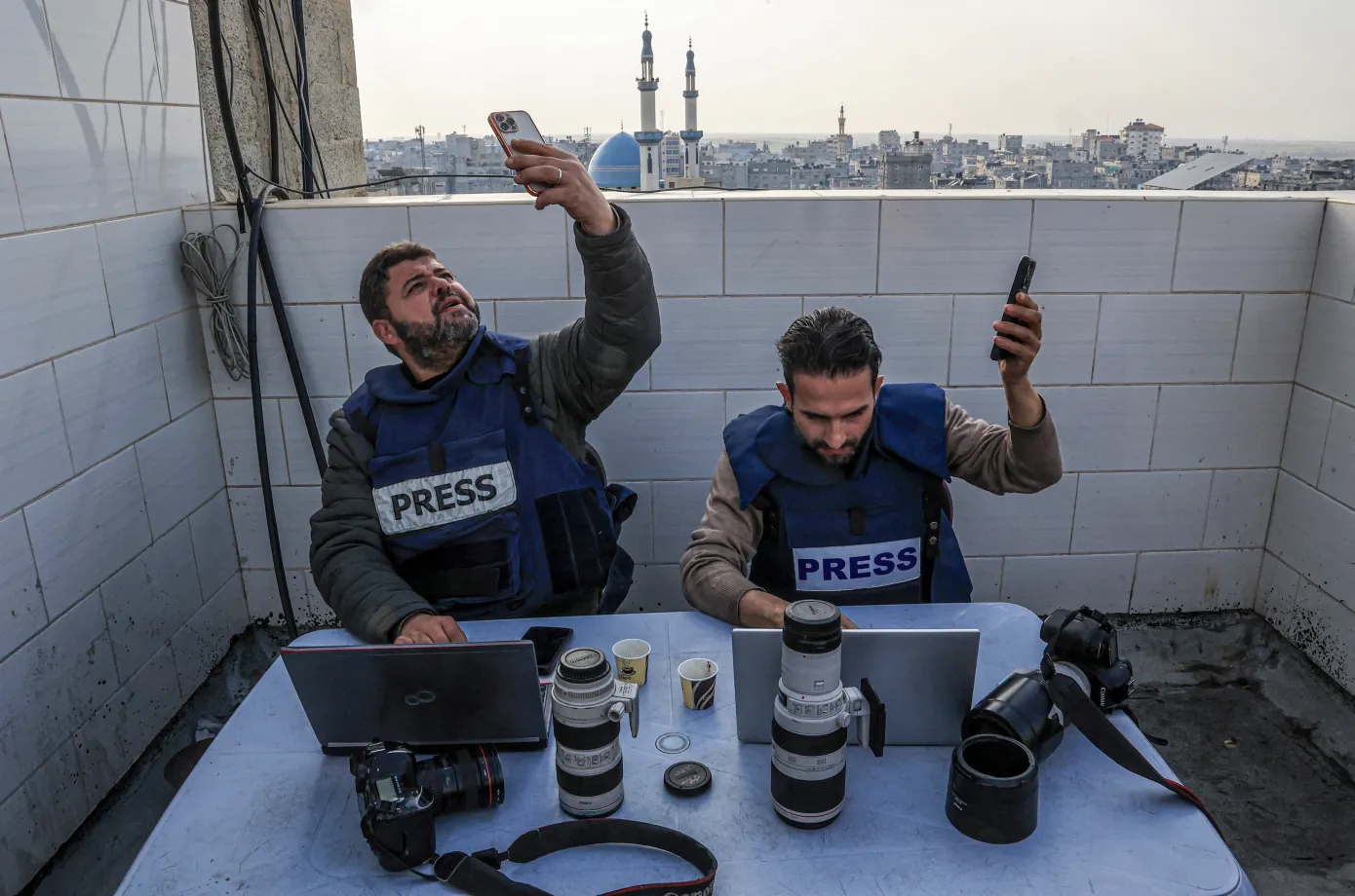 Web monitors: Gaza hit by longest communications blackout yet
