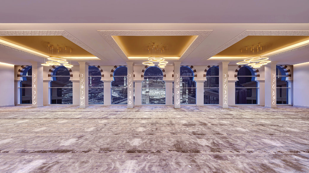 As dawn breaks over Makkah, visitors at Address Jabal Omar Makkah can witness the stunning beauty of the holy city awakening, transporting them into a realm of utter tranquility and peace.