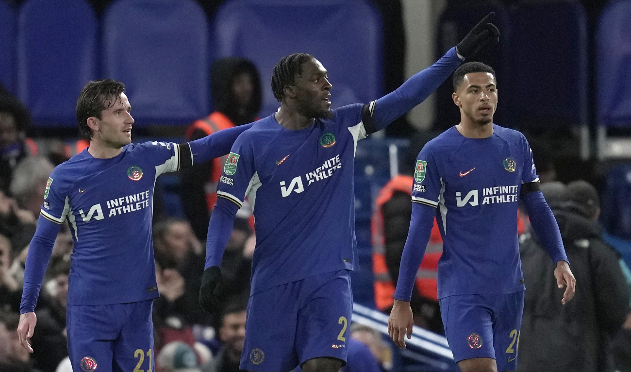 Chelsea hit Middlesbrough for six to reach League Cup final