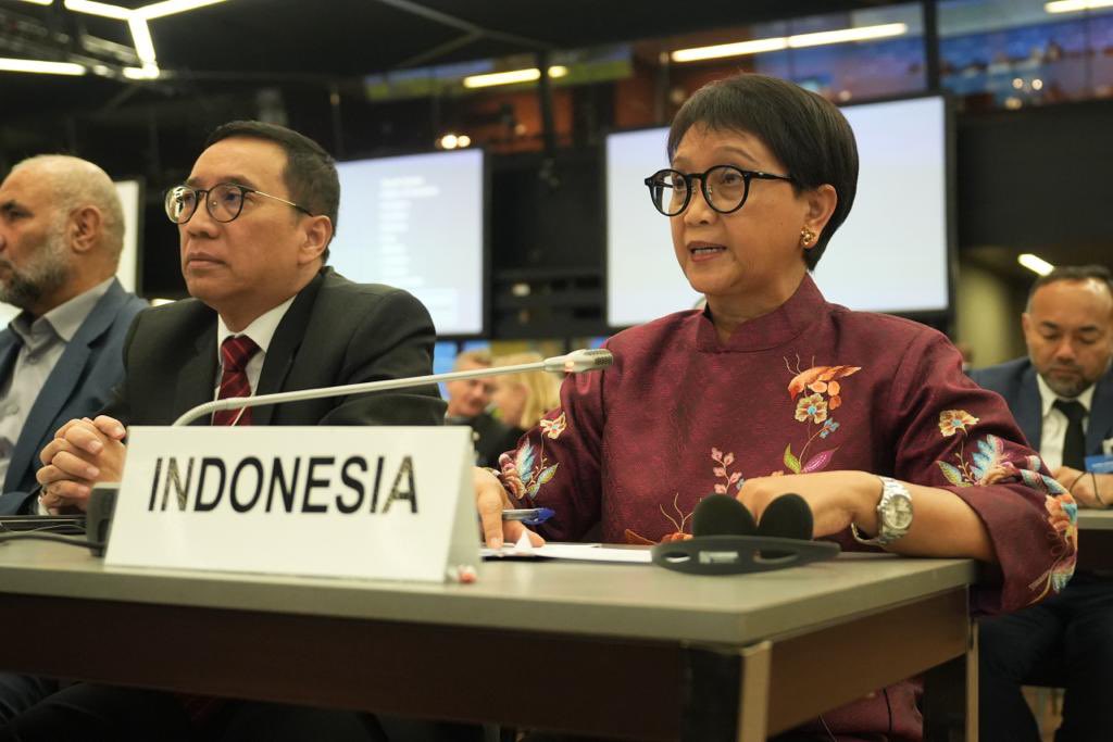 In this file photo, Indonesian Foreign Minister Retno Marsudi speaks at the Global Refugee Forum in Geneva, Switzerland on Dec. 13, 2023. (Ministry of Foreign Affairs)