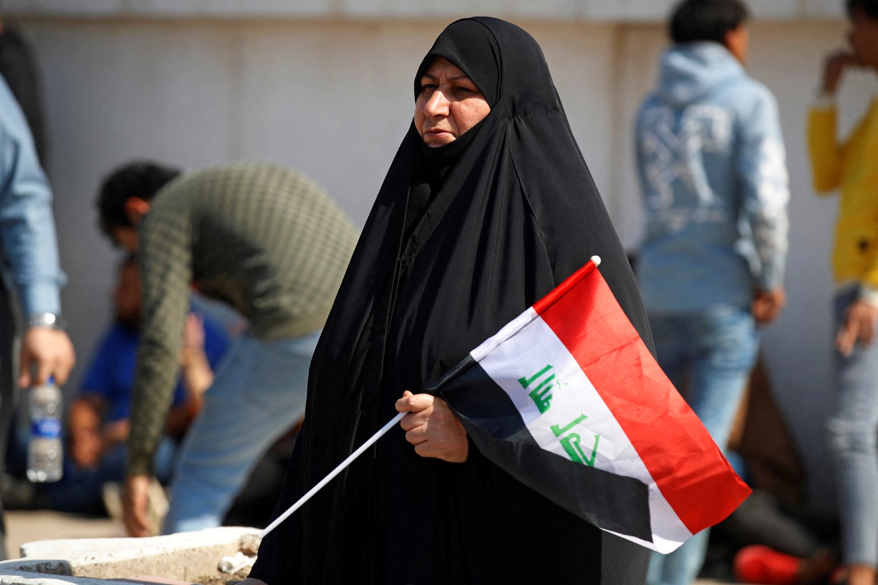 Former Iraqi MP exposes sexual harassment in parliament during live broadcast