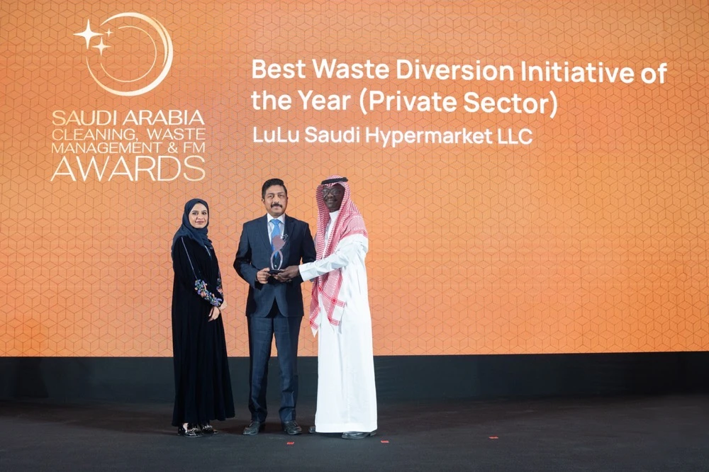 The award was received in a ceremony at Riyadh Marriott Hotel by Shehim Mohammed, director of LuLu Hypermarkets KSA.