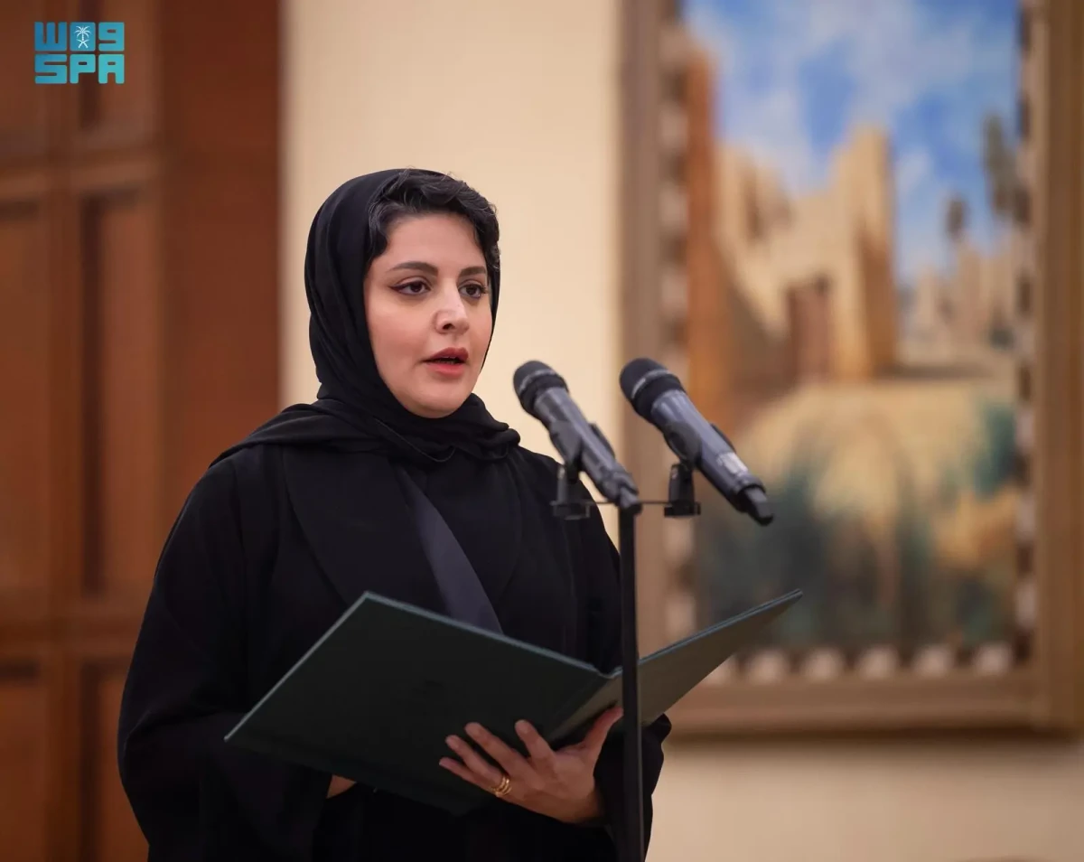 The new Saudi ambassadors-designate took the oath before King Salman in Riyadh. (SPA)