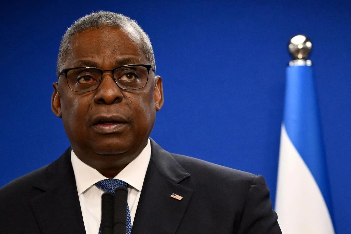 US Defense Secretary Lloyd Austin was hospitalized earlier this week due to complications from a medical procedure at a time when Washington is facing a growing crisis in the Middle East. (File/AFP)
