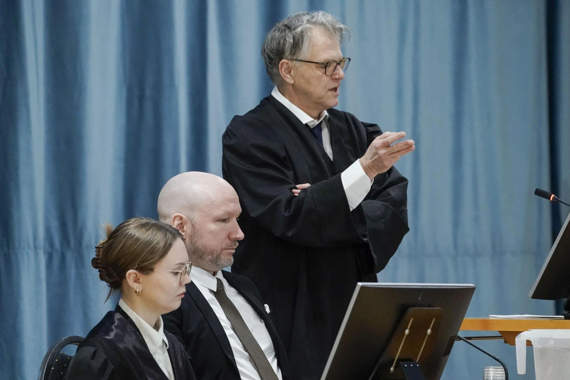 Norway trying to ‘push me to suicide’, says sobbing Breivik