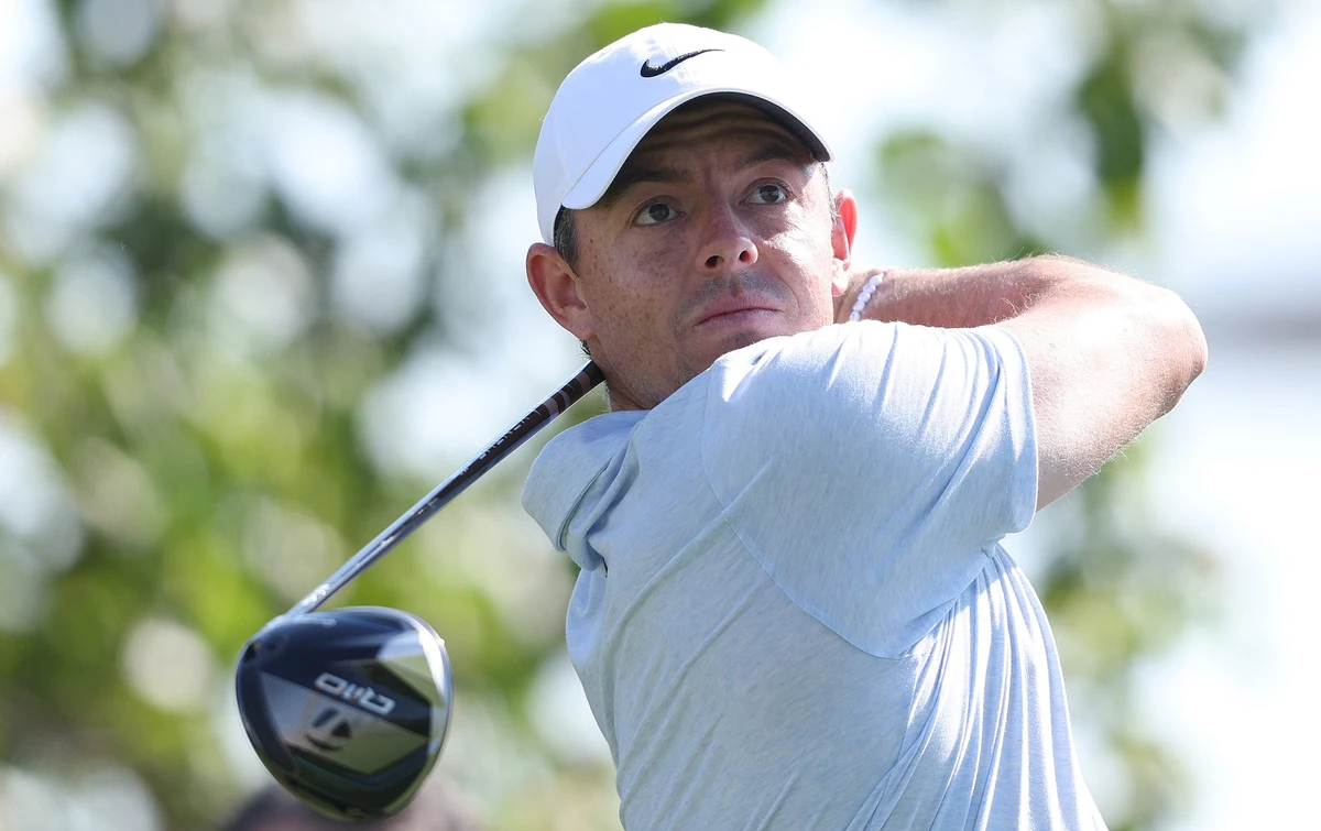 Resilient McIlroy digs deep to maintain Dubai Invitational lead