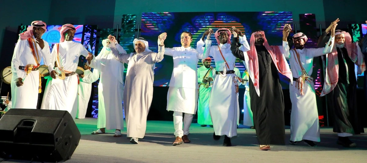 Almost 5,000 people, including prominent Saudis, turned out to celebrate the friendship between the Kingdom and India. (Supplied)