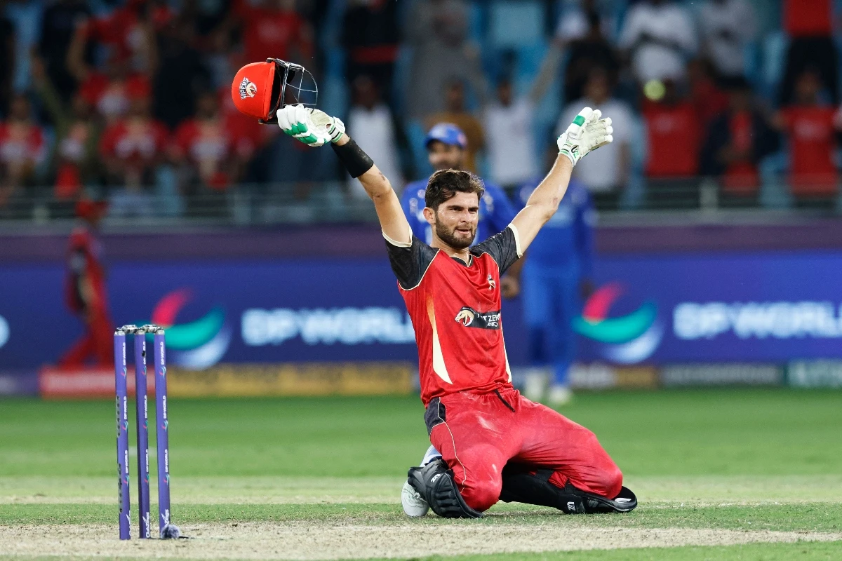 Shaheen Shah Afridi of Desert Vipers celebrates his winning knock against MI Emirates at the Dubai International Cricket Stadium on Tuesday. (CREIMAS/ILT20)