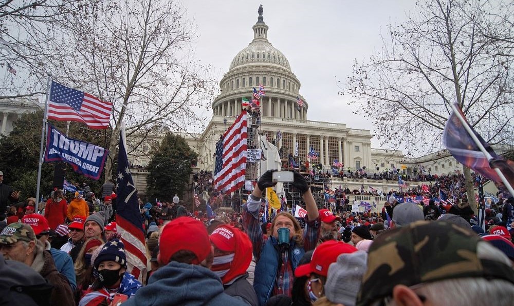 The US Capitol Building in Washington DC is surrounded by Donald Trump supporters, Jan. 6, 2021. (Wikimedia Commons)