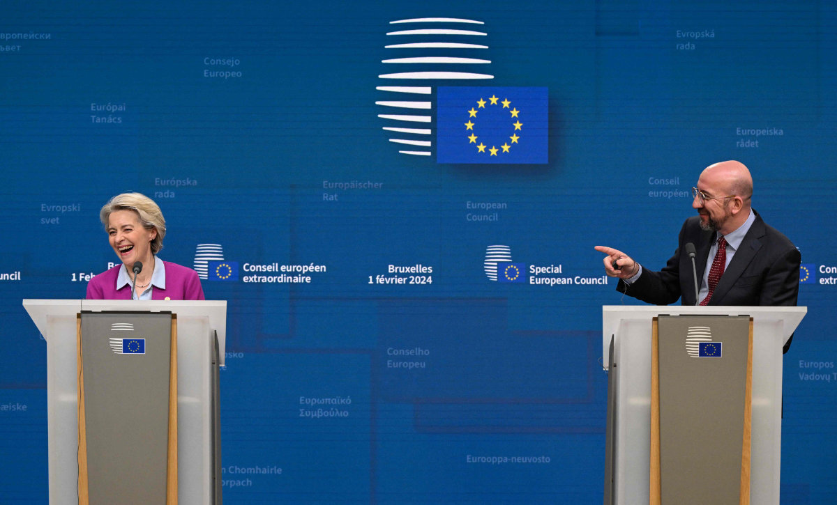 European Commission President Ursula von der Leyen (L) and European Council President Charles Michel (R) react during a press conference as part of a European Council meeting at the European headquarters in Brussels, on February 1, 2024. (AFP)
