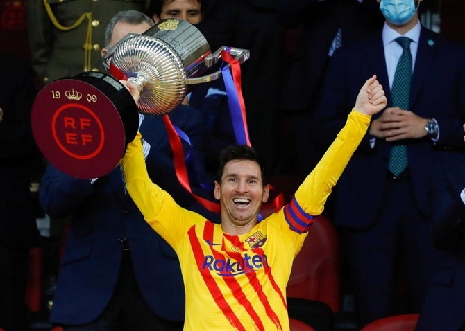 The napkin on which Barcelona promised to sign 13-year-old Lionel Messi will be auctioned in March for a starting price of $381,000, British auction house Bonhams said on Wednesday. (Reuters/File)
