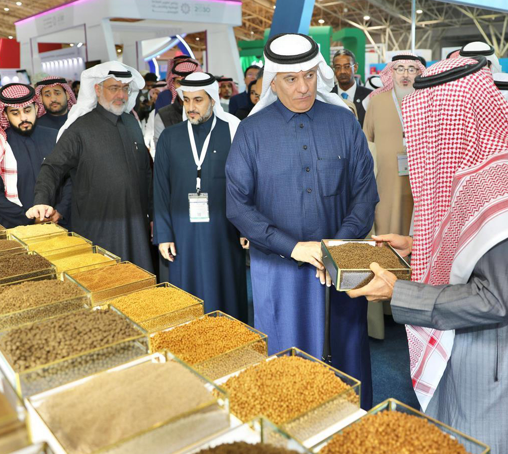 Event inaugurated by Abdulrahman Al-Fadhli, minister of environment, water and agriculture, and chairman of the board of directors of the National Livestock and Fisheries Development Program. (AN photo/Haifa Alshammari)