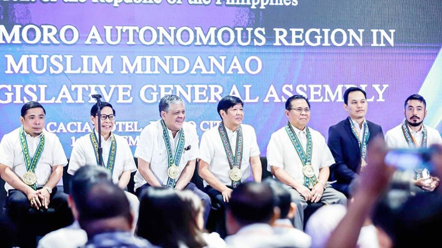 Officials from Philippines’ only Muslim region pledge support for unity amid secession threats