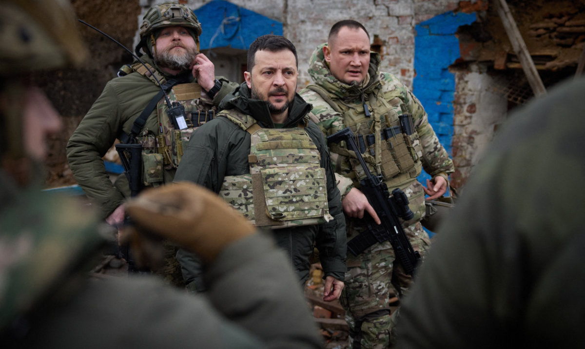 President Volodymyr Zelensky (C) talking with servicemen during his visit to Zaporizhzhia region, amid Russian invasion in Ukraine. (AFP)