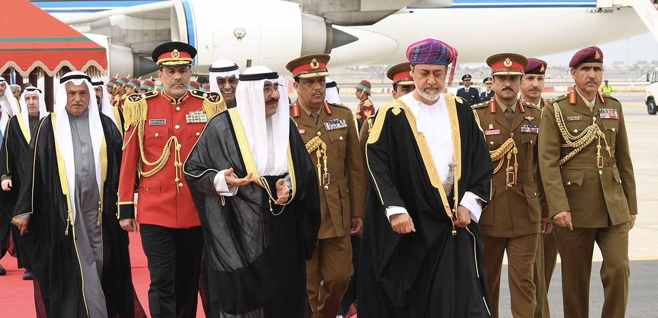 Kuwait's Emir Sheikh Mishal Al-Ahmad Al-Jaber Al-Sabah is received by Oman's Sultan Haitham bin Tariq in Muscat. (KUNA)