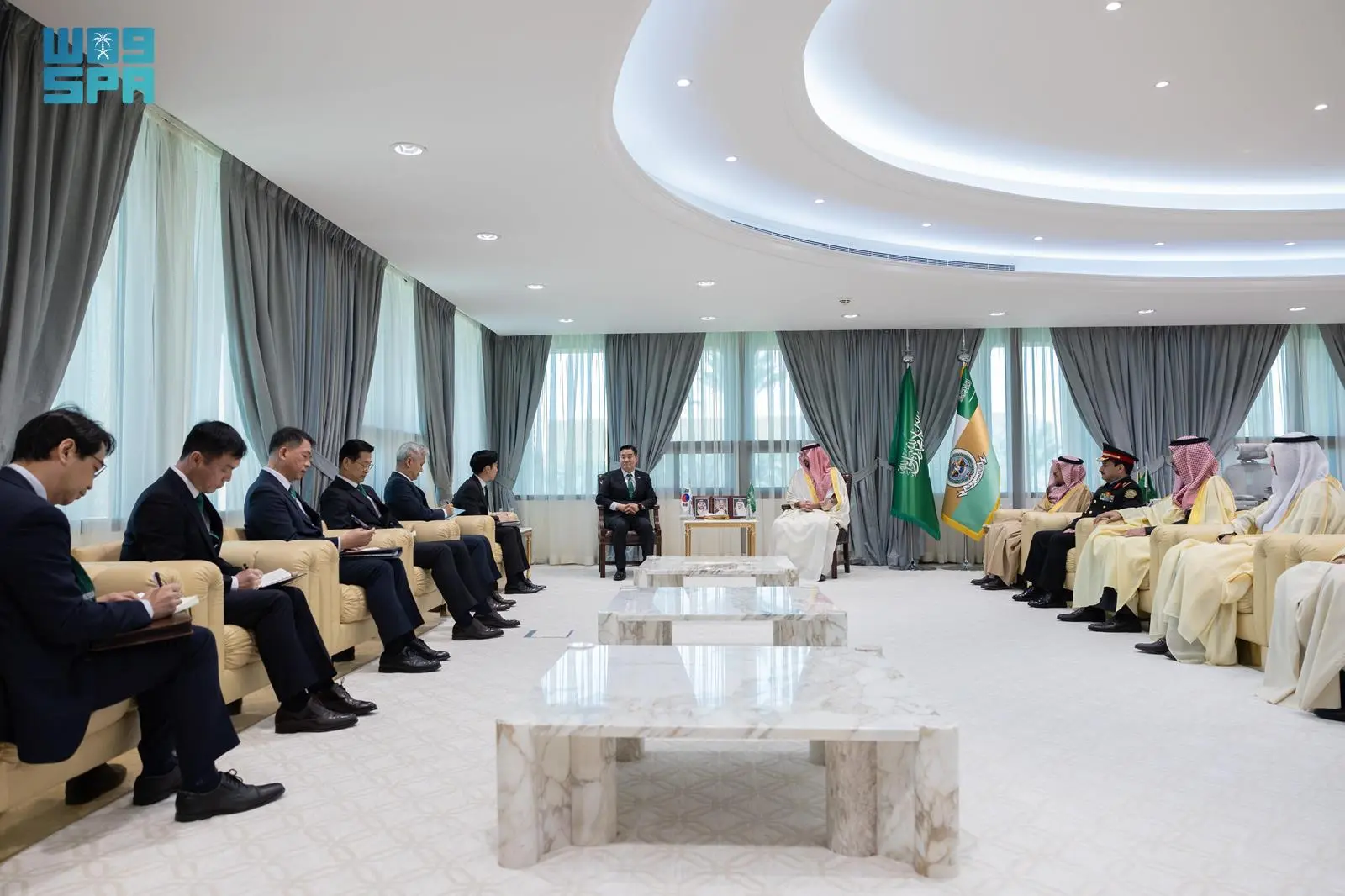 Saudi Minister of the National Guard Prince Abdullah bin Bandar meets South Korean Minister of National Defense Shin Wonsik. (SPA)