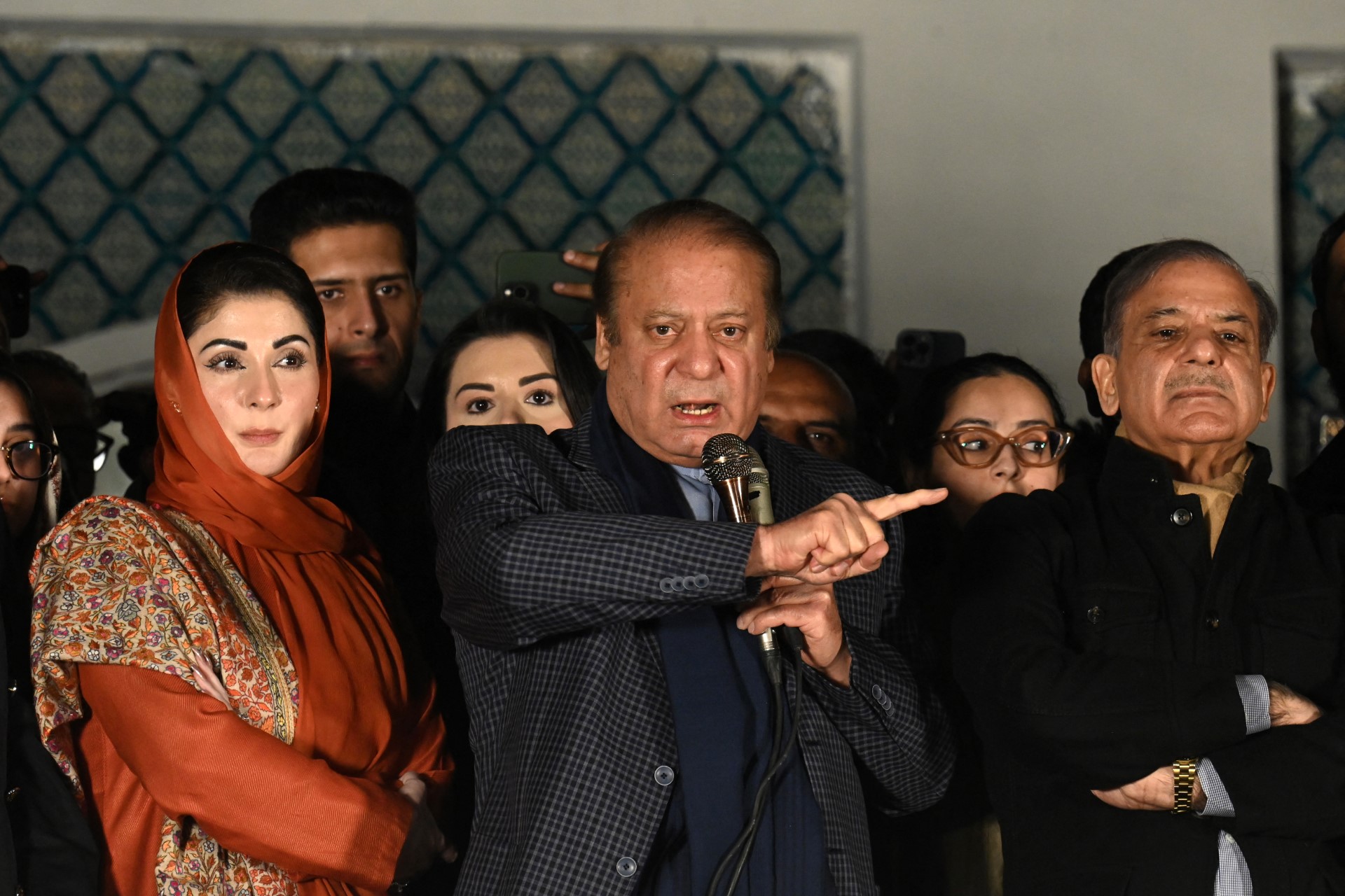 Striking conciliatory note, Pakistan’s Nawaz Sharif seeks coalition government, Khan’s PTI rejects offer