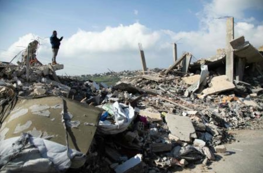 A day of tragedy occurred on the southern Lebanese front on Wednesday after Israeli airstrikes targeted several villages. (AFP)