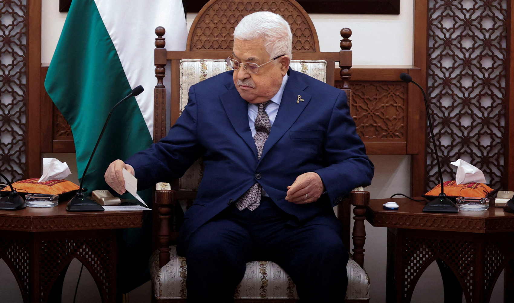 Palestinian President Mahmoud Abbas attends a meeting in Ramallah on 23 November 2023. (REUTERS/File)