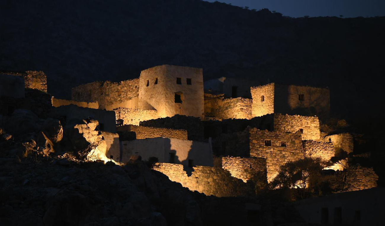 The village comprises more than 150 houses, including three palaces and two historical fortresses, as well as a recently restored old mosque. (SPA)