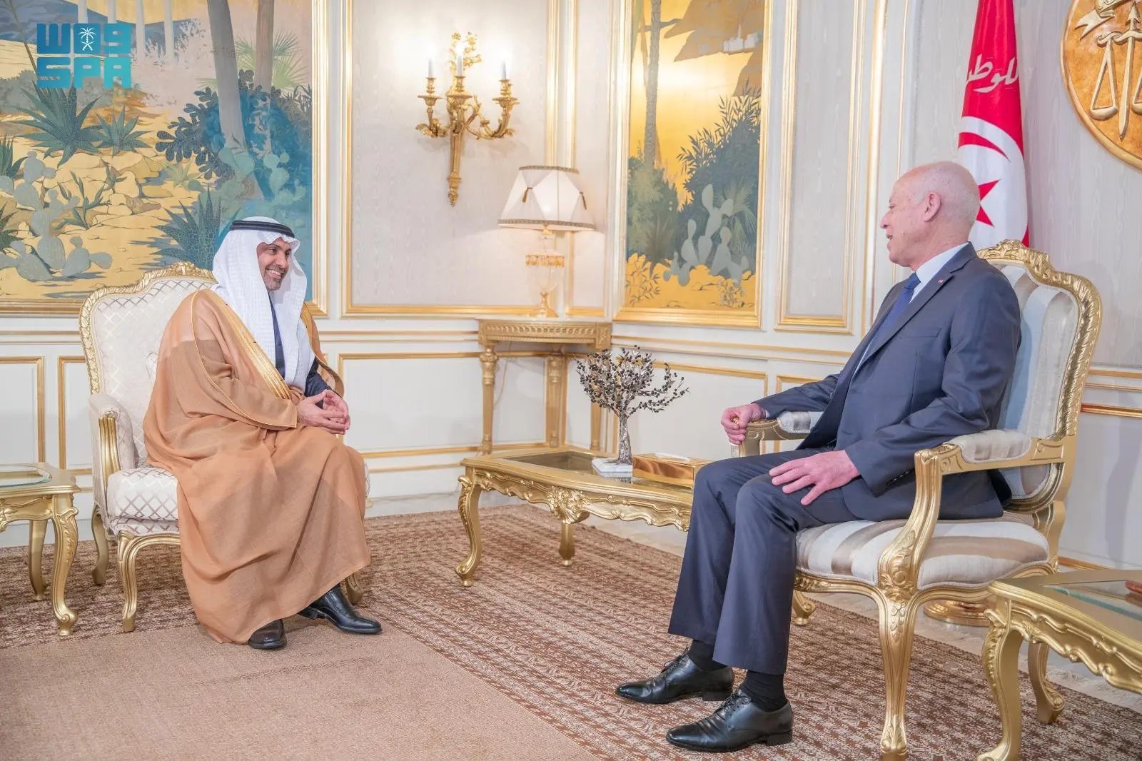 Tunisian President Kais Saied meets with Saudi Arabia’s Minister of Health Abdurrahman Al-Jalajel in Tunis on Wednesday. (SPA)