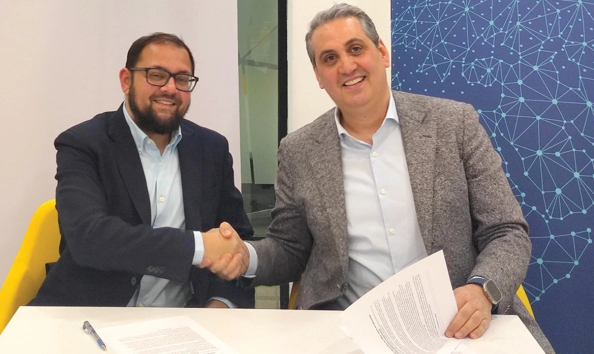 Adil Riaz, head of product, Nearpay, and Eyad Musharbash, regional head and operating partner for the Levant region, PayTabs.