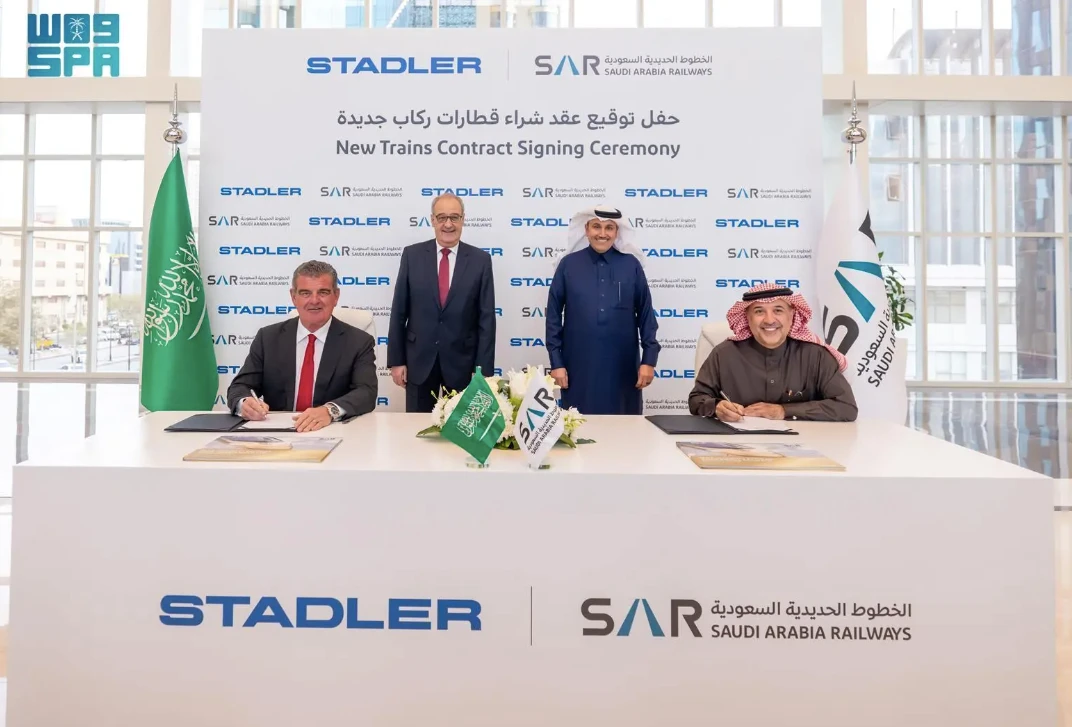 The inking of the contract was attended by Saleh Al-Jasser, the minister of transport and logistics services and chairman of SAR, along with Guy Parmelin, a member of the Swiss Federal Council and president of the Federal Department of Economic Affairs, Education, and Research. SPA