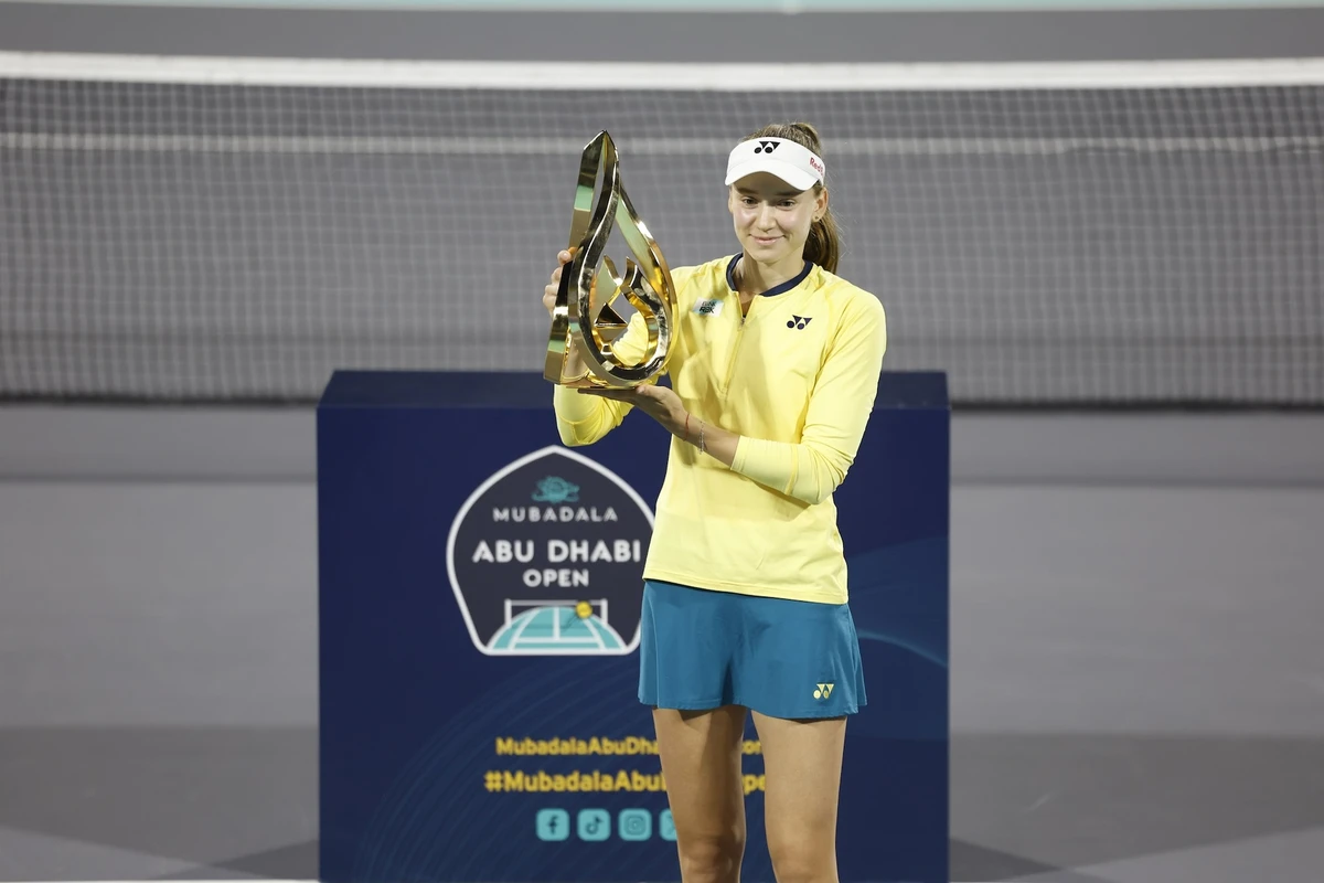 Elena Rybakina celebrates winning the 2024 Mubadala Abu Dhabi Open (WTA)