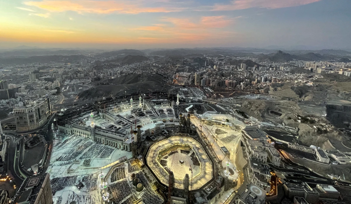 Muslim pilgrims circle the Kaaba and pray at the Grand Mosque ahead of the annual Hajj pilgrimage, in the holy city of Makkah, Saudi Arabia. (REUTERS file photo)