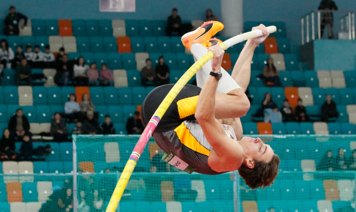 Sweden's Armand Duplantis competes in the men's pole vault final at Astana Indoor Meet for Amin Tuyakov Prizes during the 2024 World Athletics Indoor Tour Gold in Astana, on Jan. 27, 2024. (File/AFP)
