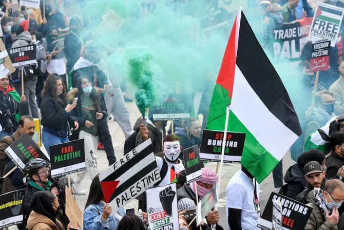 Reports of both antisemitic and anti-Muslim abuse in Britain have soared since Hamas’ Oct. 7 attack on Israel, which triggered Israel’s invasion of Gaza. (Reuters/File)
