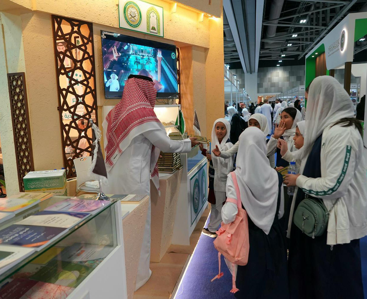 The ministry’s pavilion saw a significant turnout from visitors who expressed admiration for the exhibition and the ministry's efforts in serving Islam. (supplied)