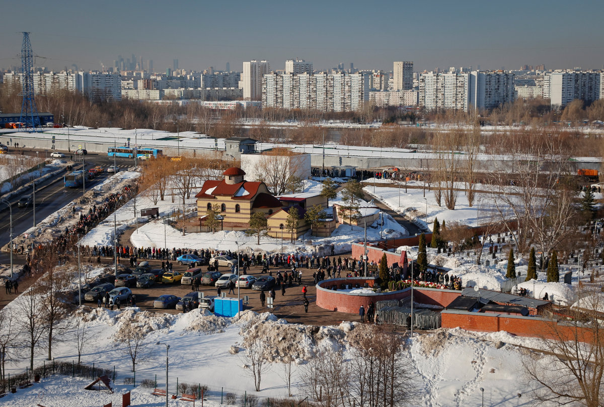 People queue to the Borisovskoye cemetery in Moscow on March 3, 2024, as they come to the grave of Russian opposition politician Alexei Navalny. (REUTERS)