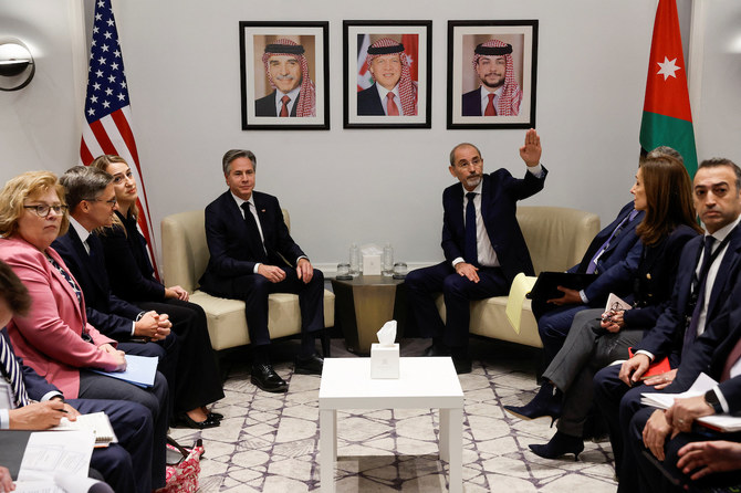 Blinken attends a meeting with Jordanian Foreign Minister Ayman Safadi, during a day of meetings about Israel’s war on Gaza in Amman, Nov. 4, 2023. (Reuters)