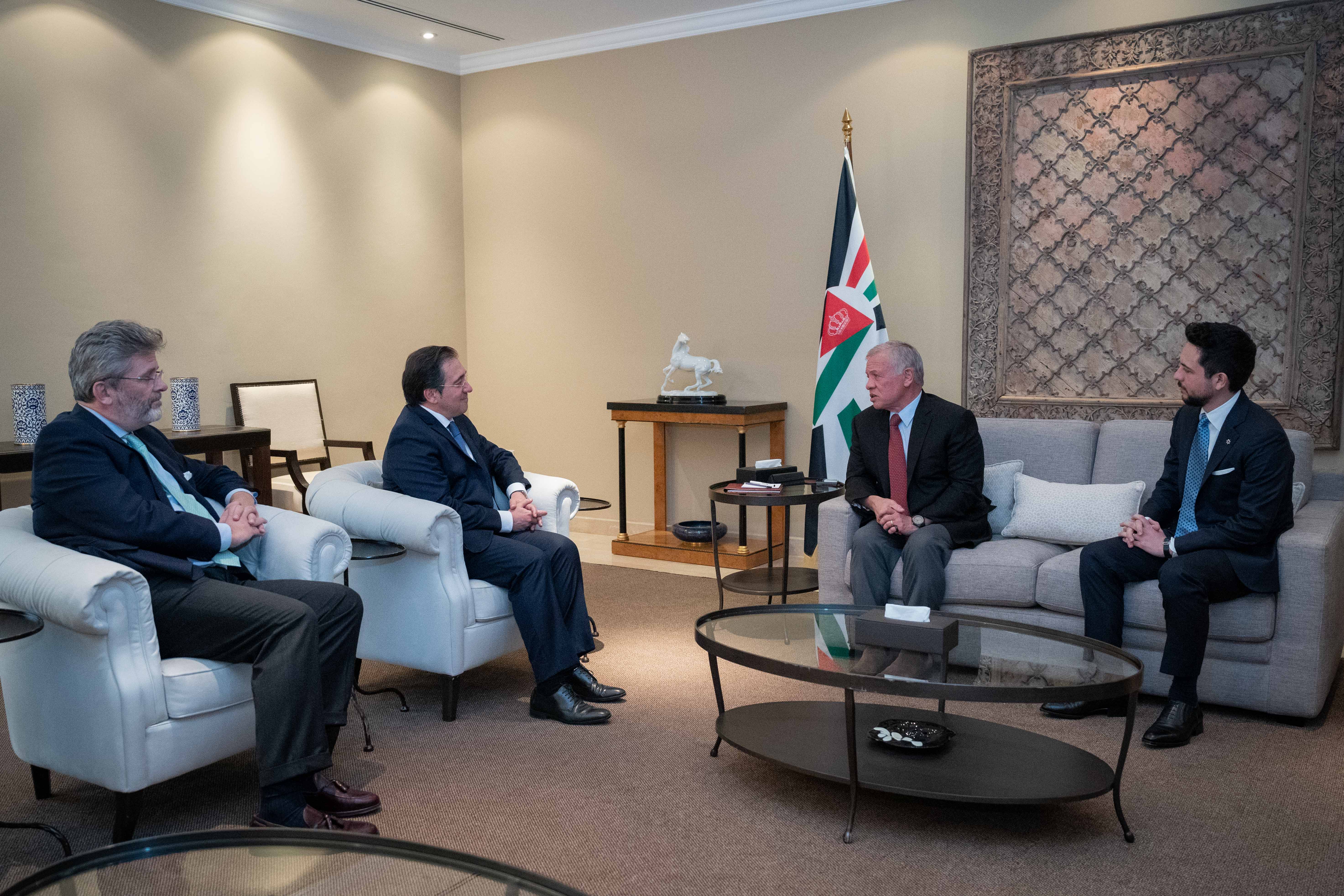 Jordan’s King Abdullah and Crown Prince Hussein bin Abdullah met Spanish Foreign Minister Jose Manuel Albares. (Petra)