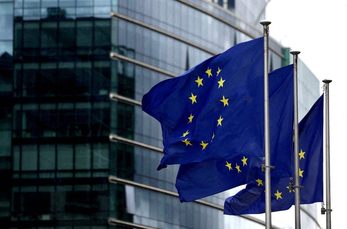 European flags fly outside the European Commission headquarters in Brussels, Belgium. (REUTERS/File Photo)