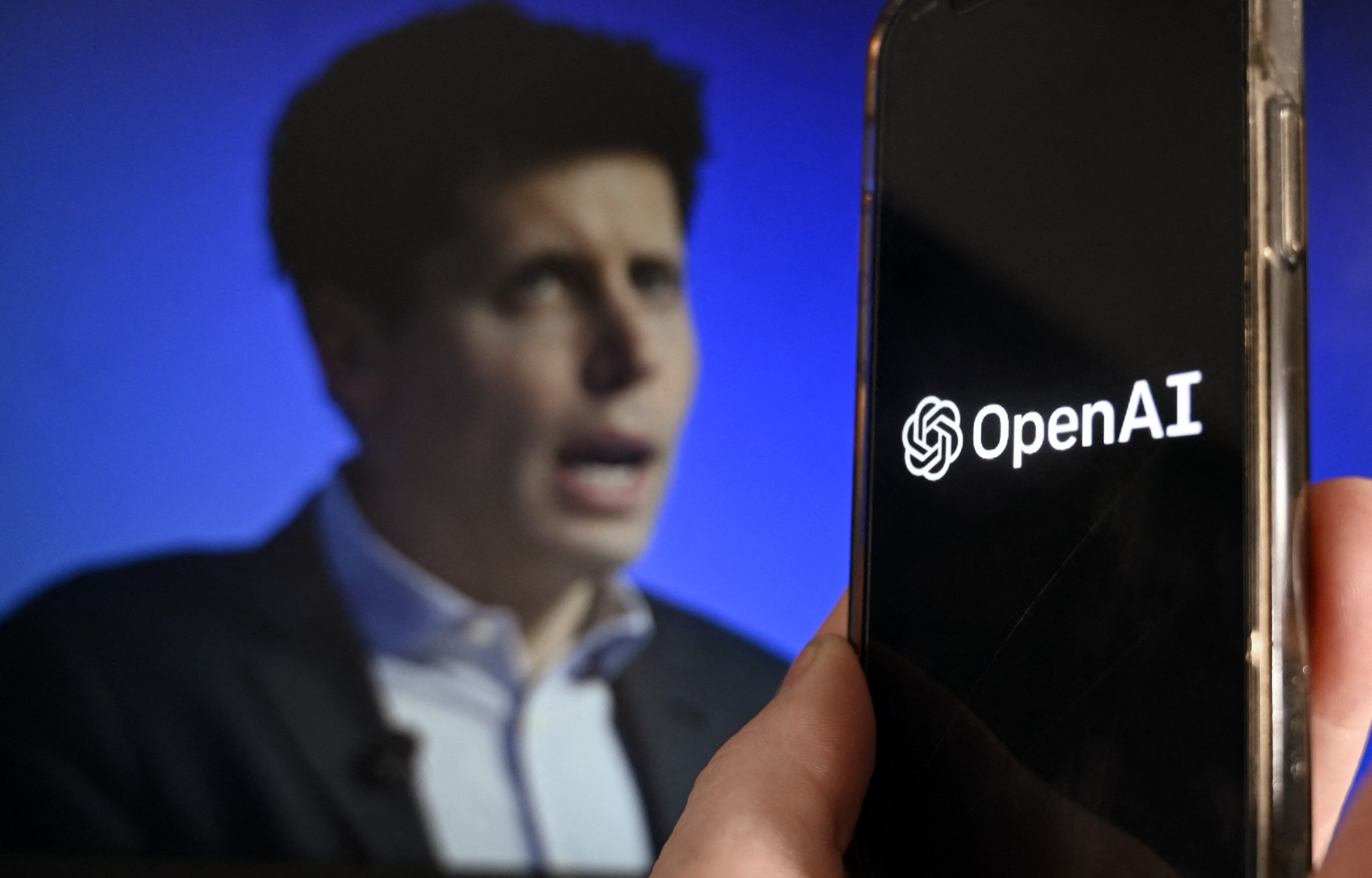Abu Dhabi-backed firm in talks to invest in OpenAI chip venture