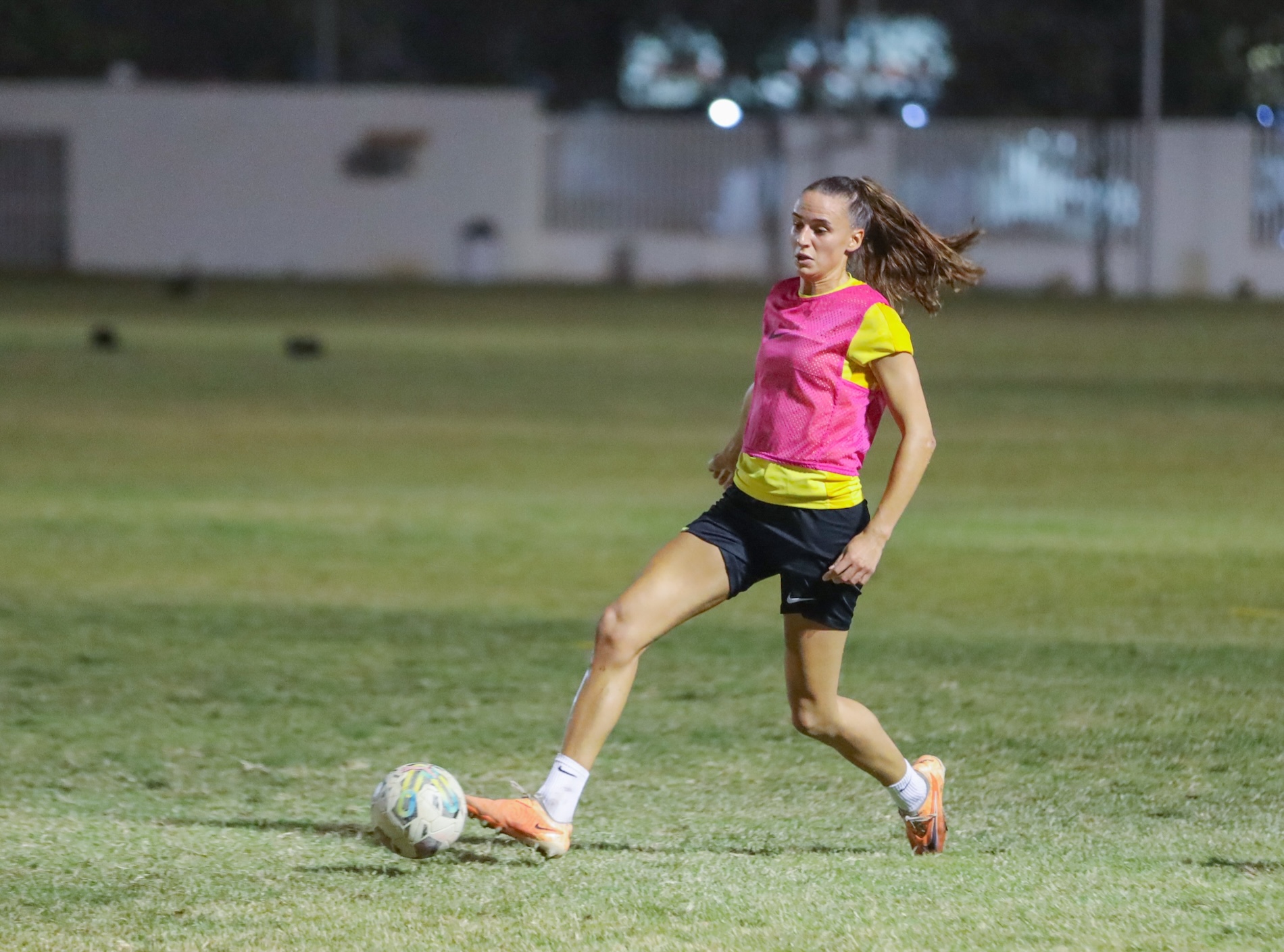 Ashleigh Plumptre during training with Ittihad Ladies (X/@ittiladiesclub)
