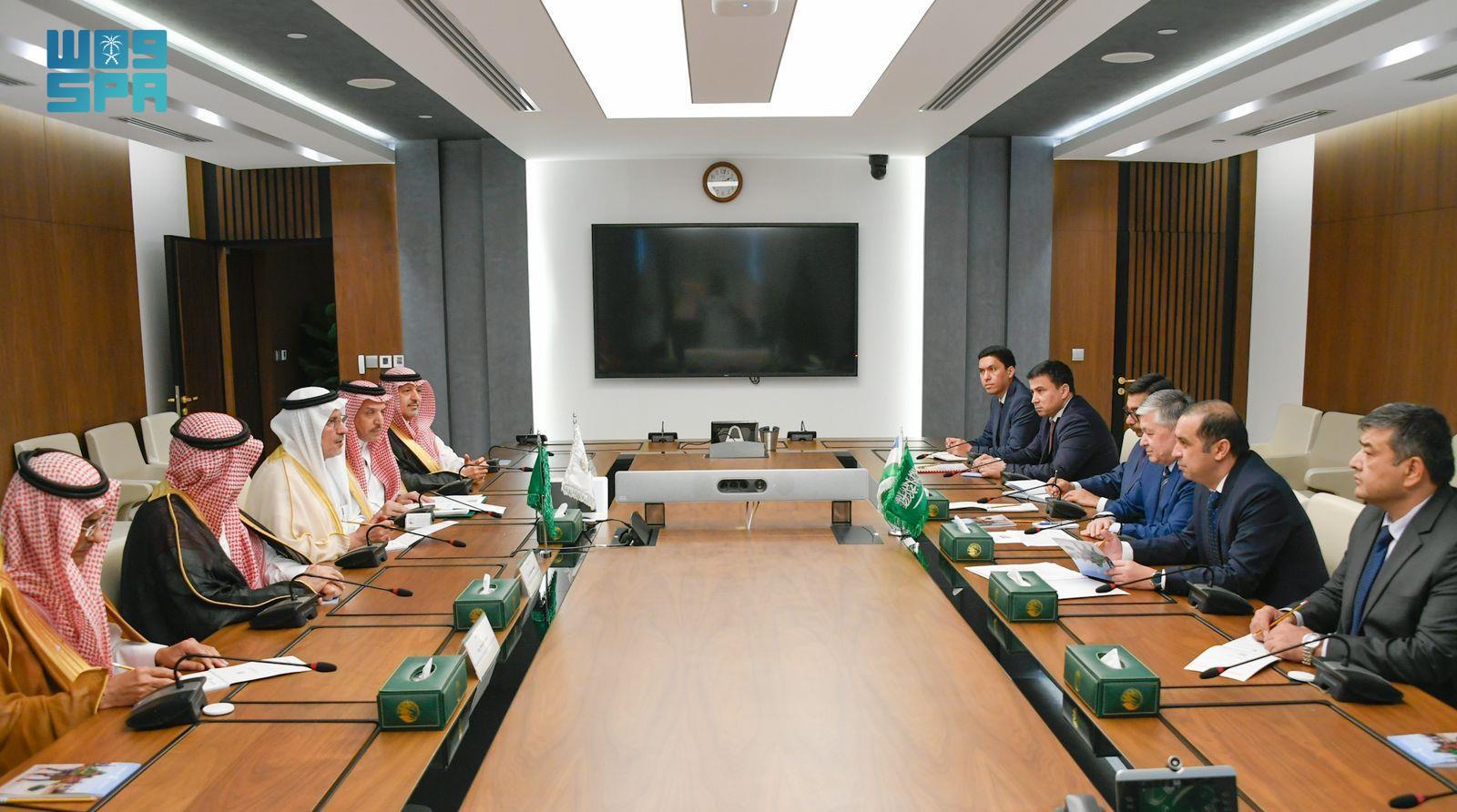 Dr. Abdullah Al-Rabeeah, supervisor-general of Saudi Arabia’s aid agency KSrelief, held talks with Uzbekistan’s First Deputy Minister of Foreign Affairs Bakhromjon Aloyev. (SPA)