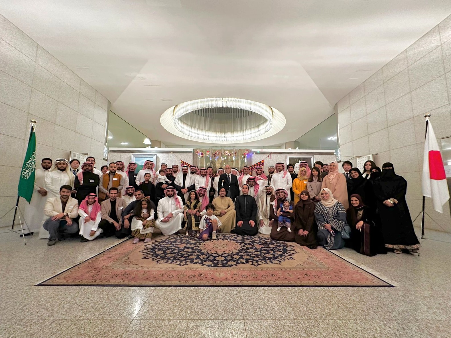 During the iftar, the participants exchanged views on ways to develop the alumni network. (Supplied)