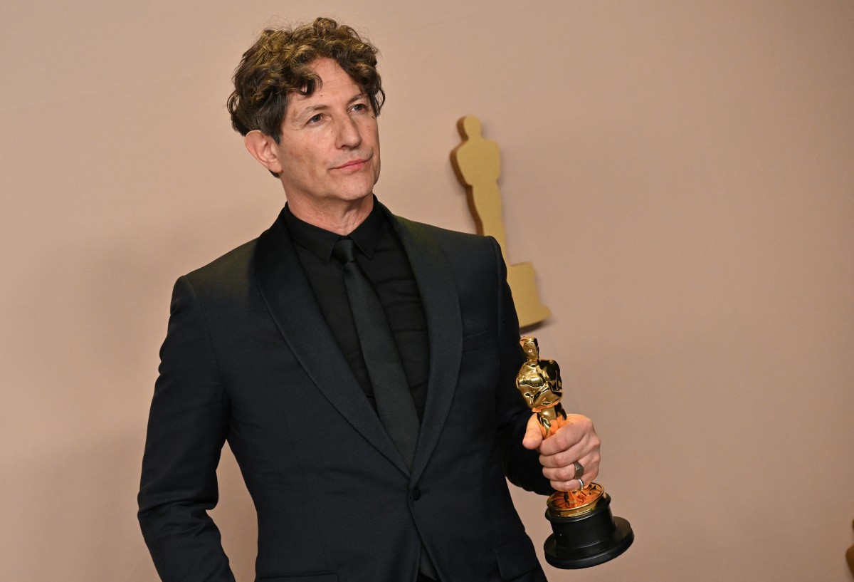 Jewish activists defend Jonathan Glazer’s Oscars speech