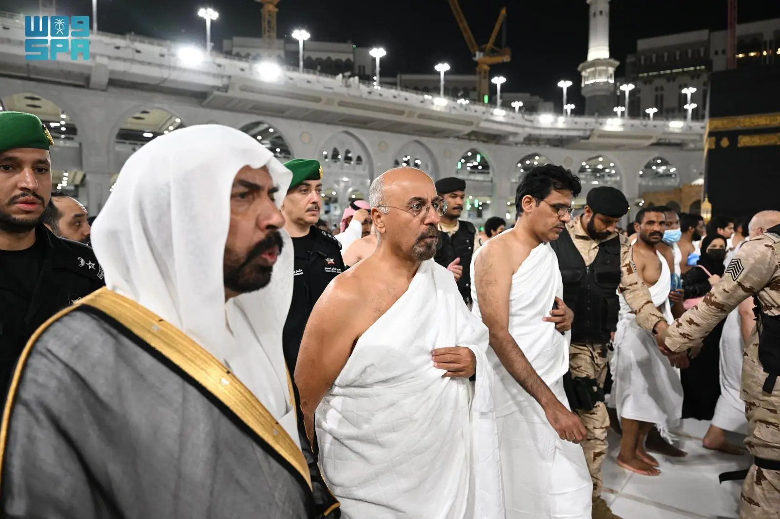 Kuwait prime minister performs Umrah rituals in Makkah during official Saudi visit