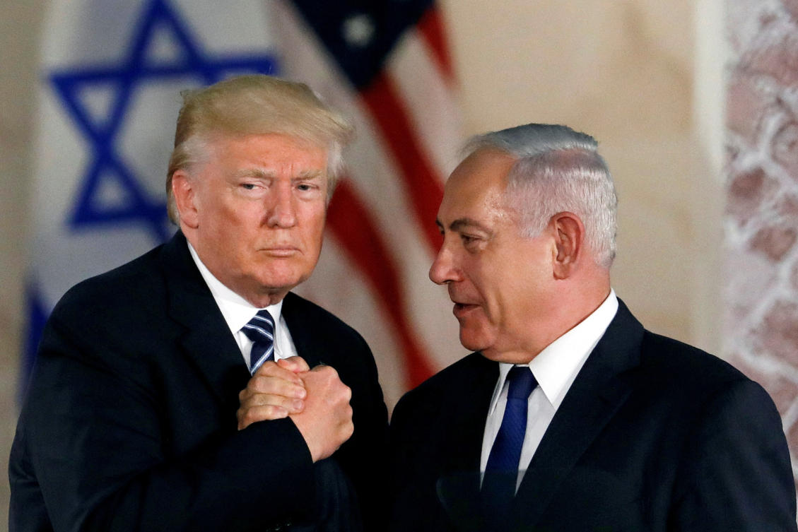 US President Donald Trump and Israeli Prime Minister Benjamin Netanyahu shake hands after Trump's address at the Israel Museum in Jerusalem May 23, 2017. (File/Reuters)