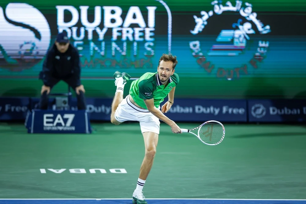 Daniil Medvedev is through to the last four of Dubai tennis Championships after beating Alejandro Davidovich. (ATP)