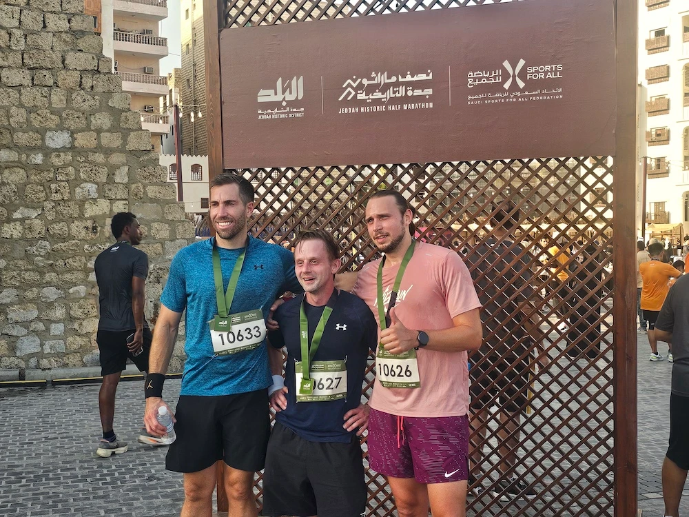 The historic district of Al-Balad was the scene of a remarkable spectacle on Saturday as thousands of runners, both male and female, from Saudi Arabia and other countries took part in the Jeddah half-marathon 2024. (AN Photo)